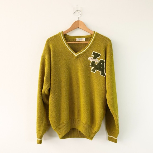 90s Vintage TRUMP TOWER Sweater Medium Olive Green Knit Patch Pullover LA